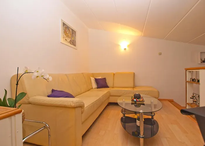 Doris 1558 * Πούλα