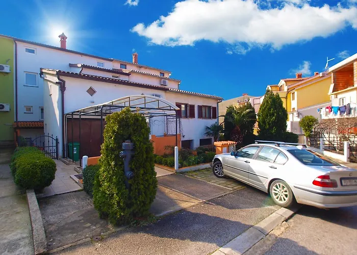 Διαμέρισμα Doris 1558 *