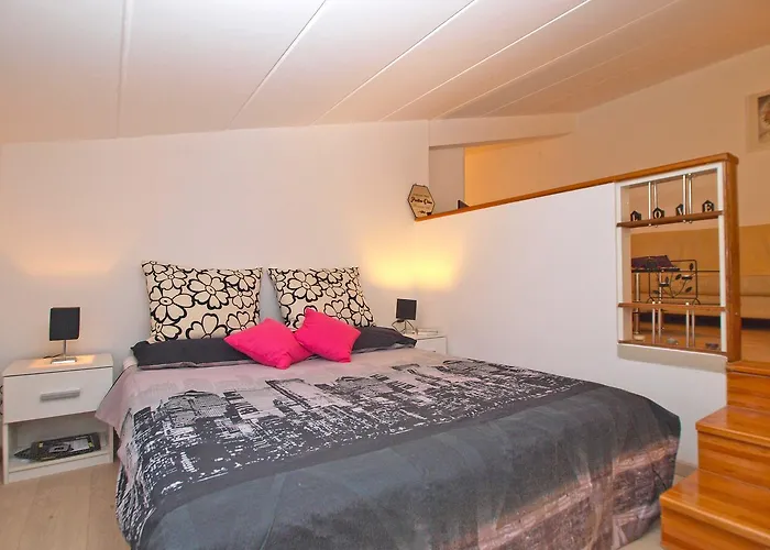 Doris 1558 Apartman Pula